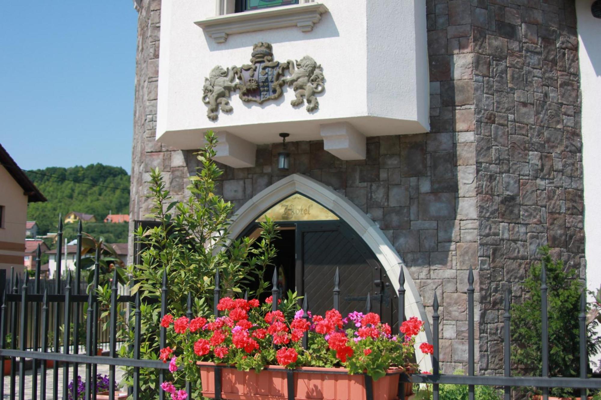 Hotel LaCetate Piteşti Exterior foto